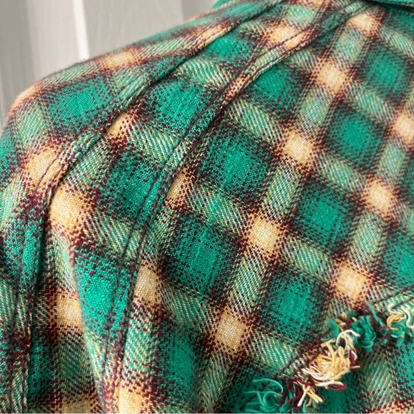 NWT XL BDG green flannel plaid Shacket/shirt with raw seam/hemline - Picture 9 of 16
